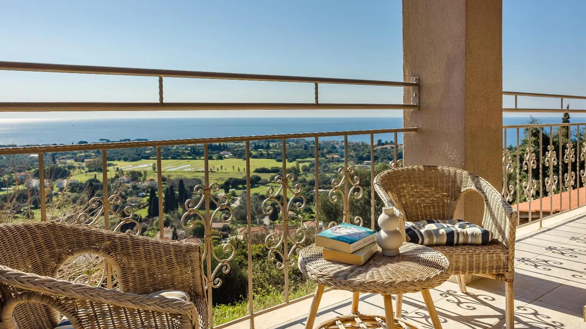 Apartment Vivian'S Residence Endless View Svoronata
